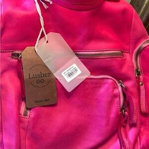 Lusher Quest Women's Fuchsia Leather Bag/Backpack NWT color soldout online